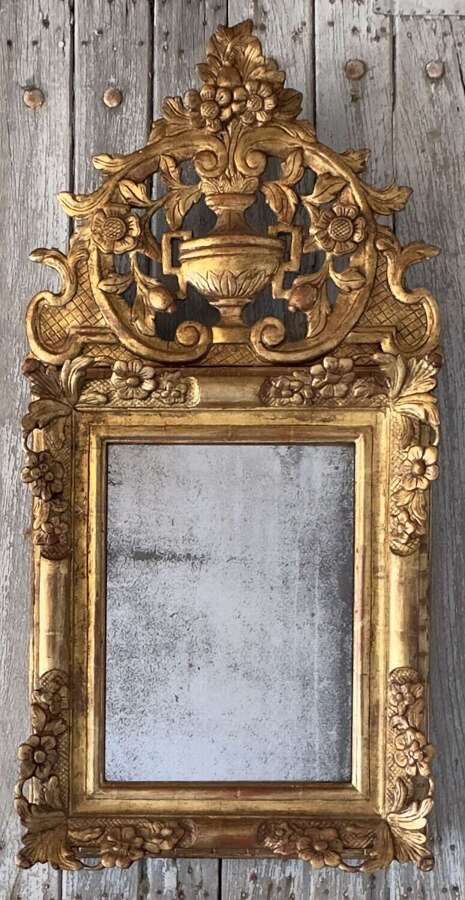 Antique Italian Giltwood Mirror &ndash; Rococo Style with Urn and Floral Crest (Circa 1780&ndash;1800)